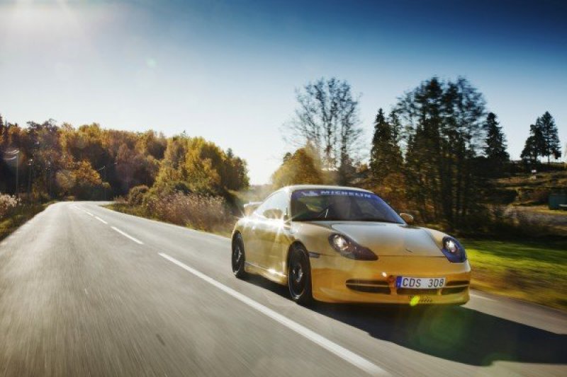 Ohlins 99-04 Porsche 911 Carrera (996) RWD Road & Track Coilover Syste ...